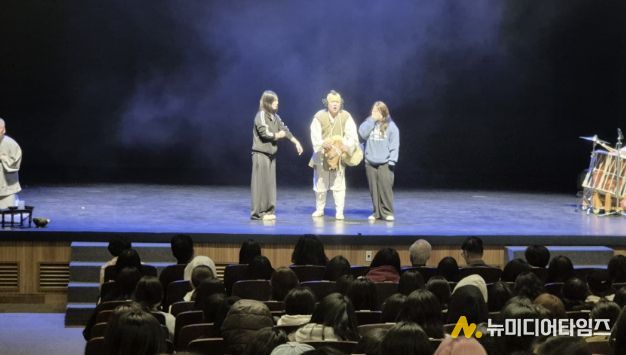 창작극 ‘퓨전 심청전’ 공연 장면