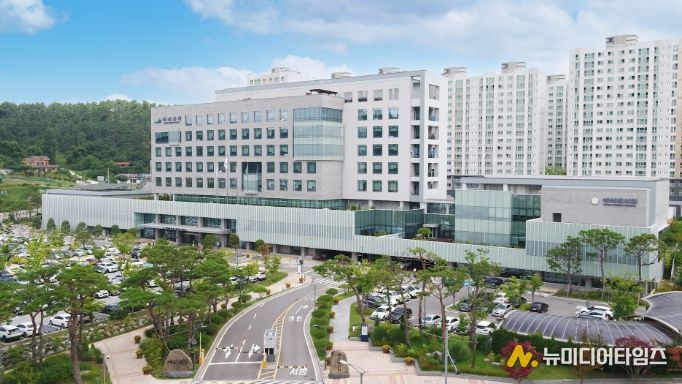 예산군청사 전경