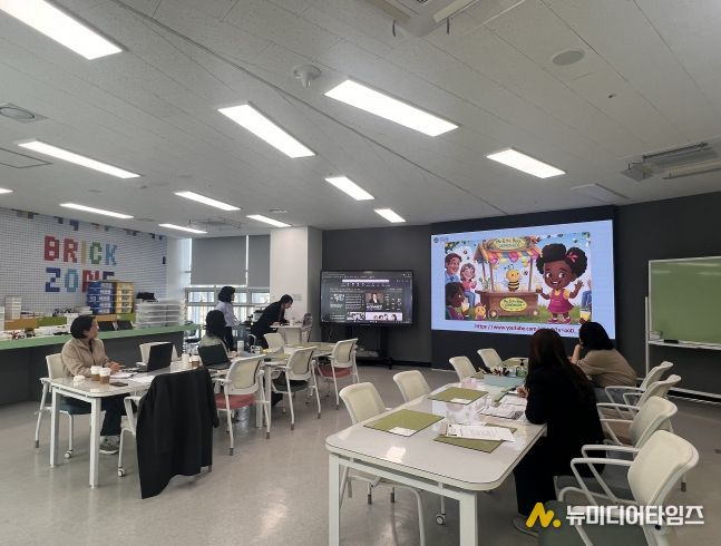 진로체험실 기본프로그램 홍보 사진 모습