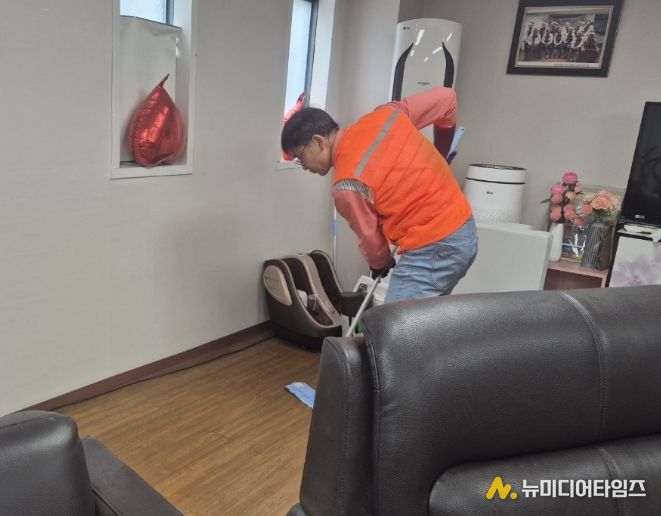 행복건물관리, 세 번째 봉사