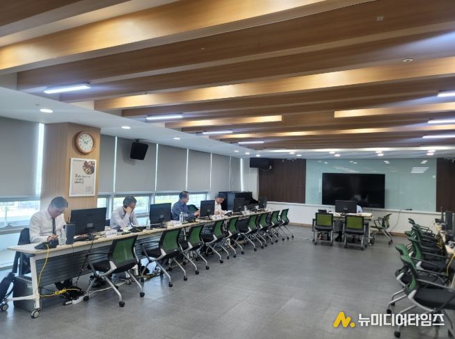 15일부터 22일까지 진행되는 2025회계연도 교육비특별회계 세입·세출예산 결산검사 모습