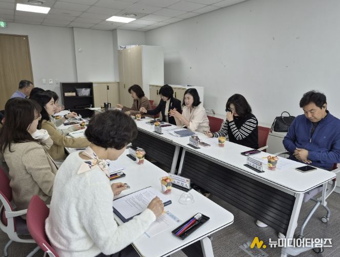 청소년복지실무위원회 회의 사진