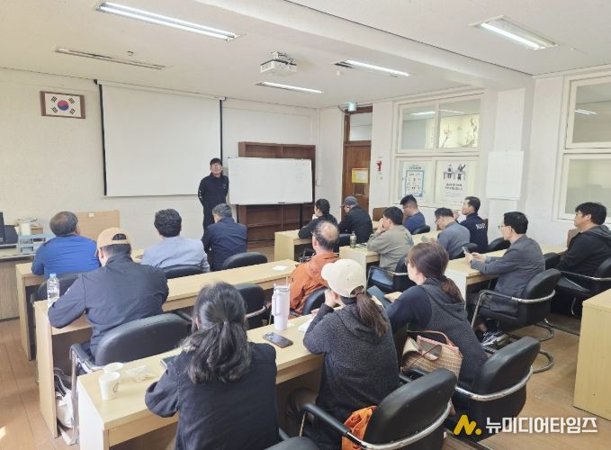 용인특례시는 농업인을 대상으로 중장비면허 취득 교육을 진행한다