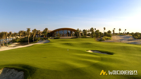 The 18th hole at the Shura Links golf course