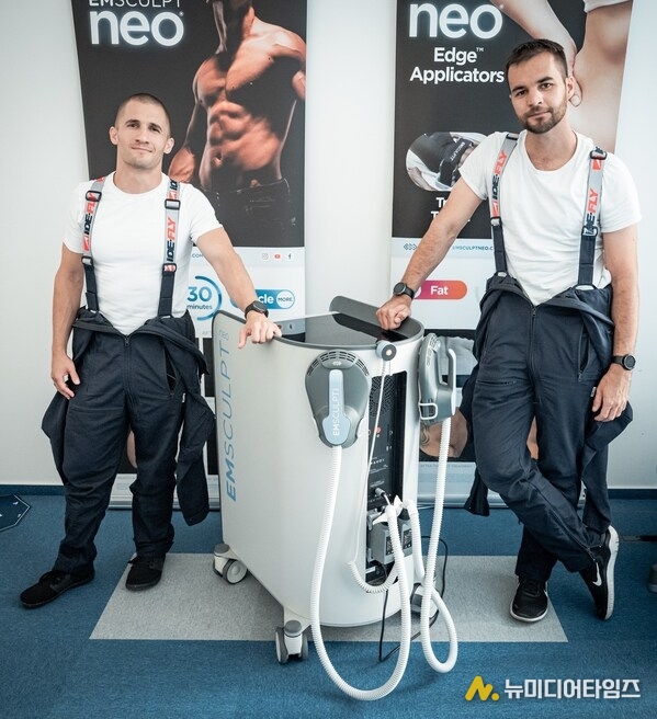EMSCULPT NEO was incorporated into Hungarian research astronaut Tibor Kapu’s intensive pre-flight training program to prepare for his upcoming mission aboard the International Space Station (ISS).