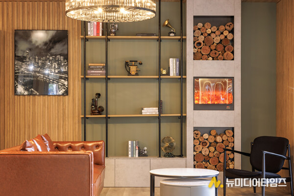 Park Inn by Radisson Melbourne Carlton _ lobby